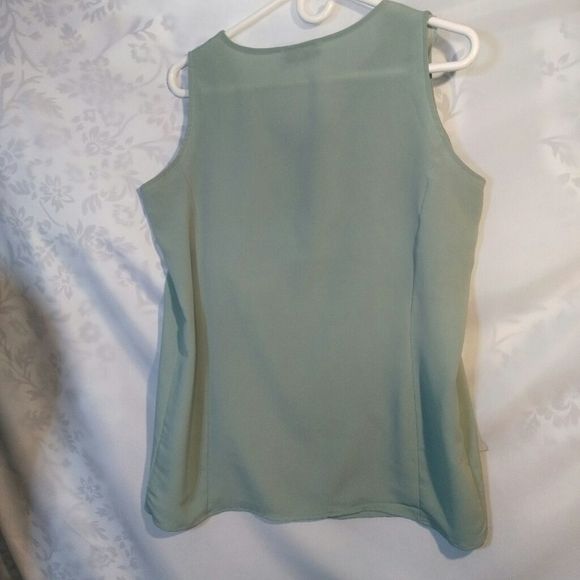 Zama light green sleeveless blouse 3 for $30 + 15% discount - Picture 2 of 13